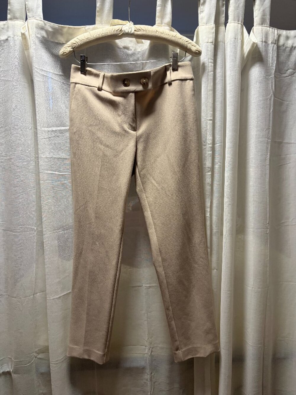 LOFT — Cream/Sand Cropped Cuffed Trouser Pants Never Worn (US 4)